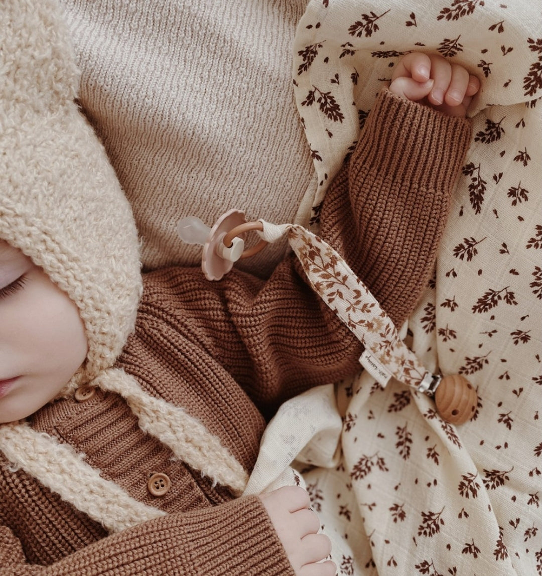 Pacifier Clip- Bay Leaves