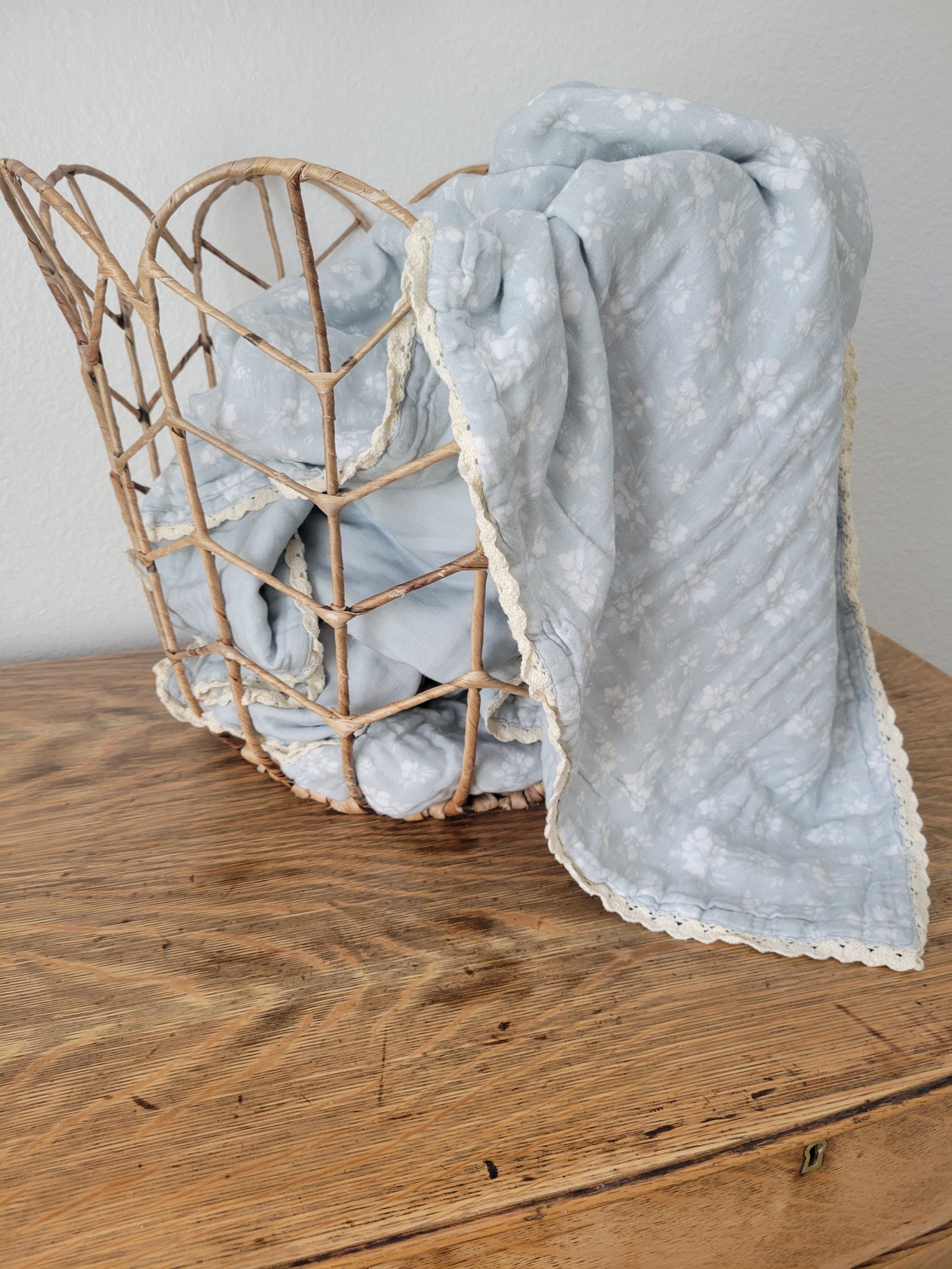 Daphne Icy Blue Floral 6 Layer Gauze Blanket