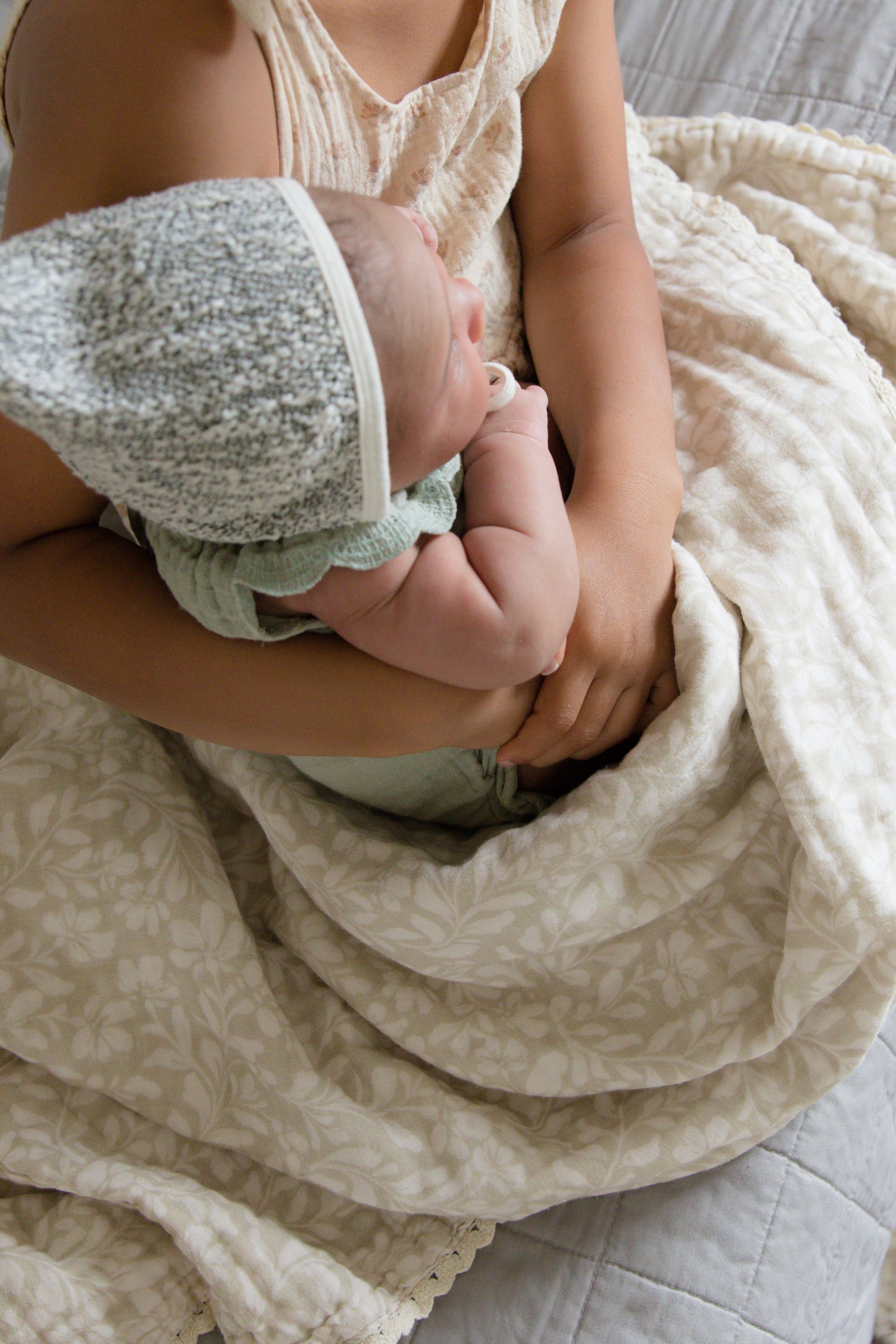 Heritage Floral 6 Layer Gauze Blanket