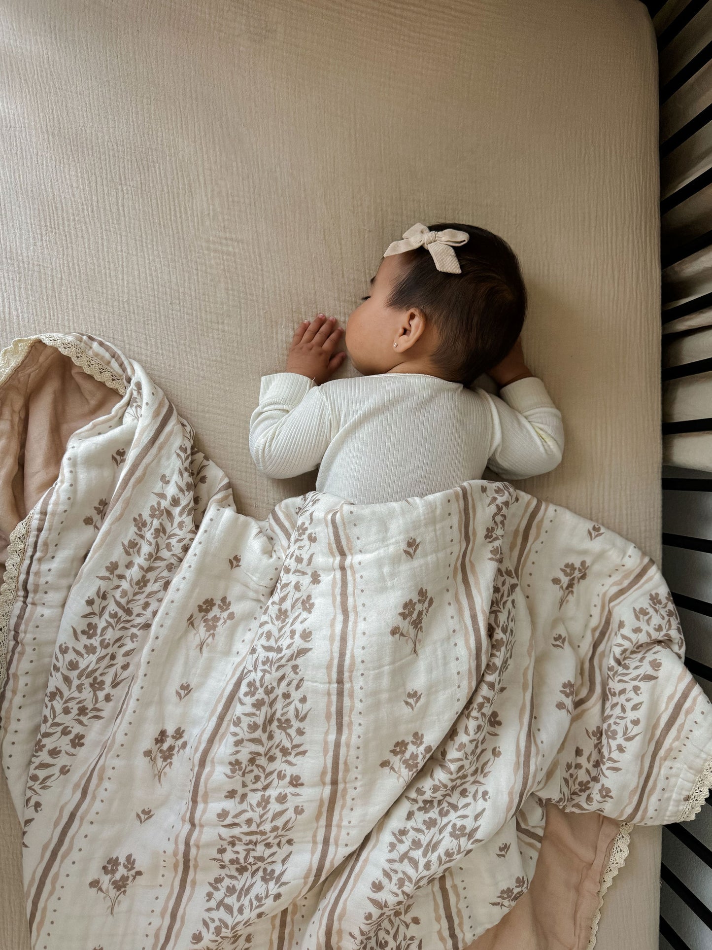 Lettie Floral QUILTED 6 Layer Gauze Blanket