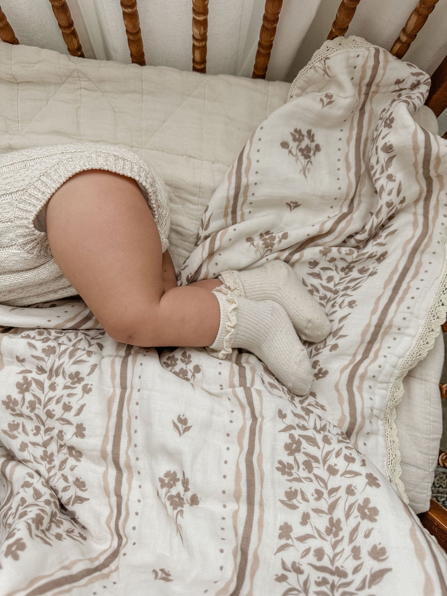 Lettie Floral QUILTED 6 Layer Gauze Blanket