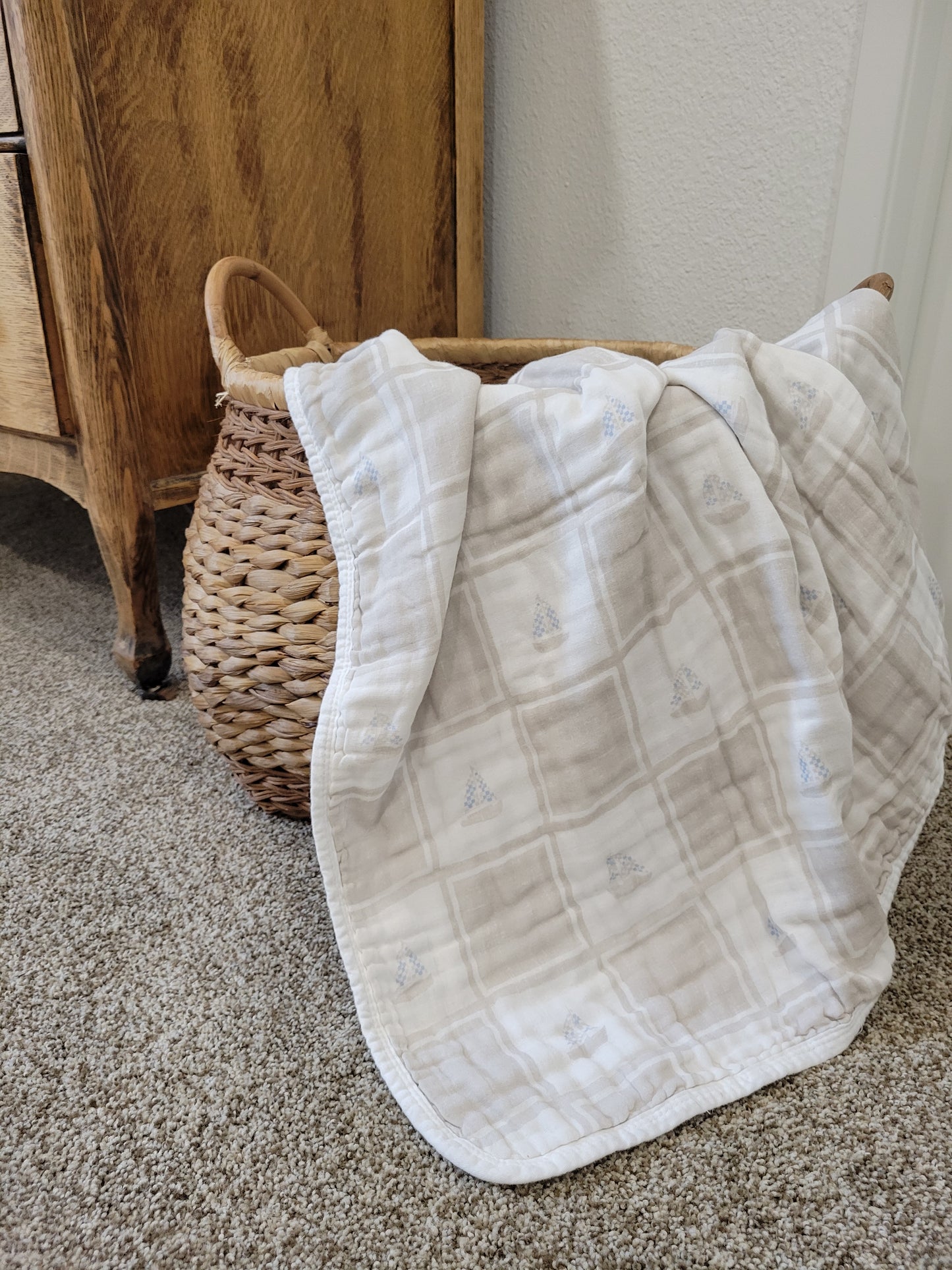 Quilted Sailboats QUILTED 6 Layer Gauze Blanket