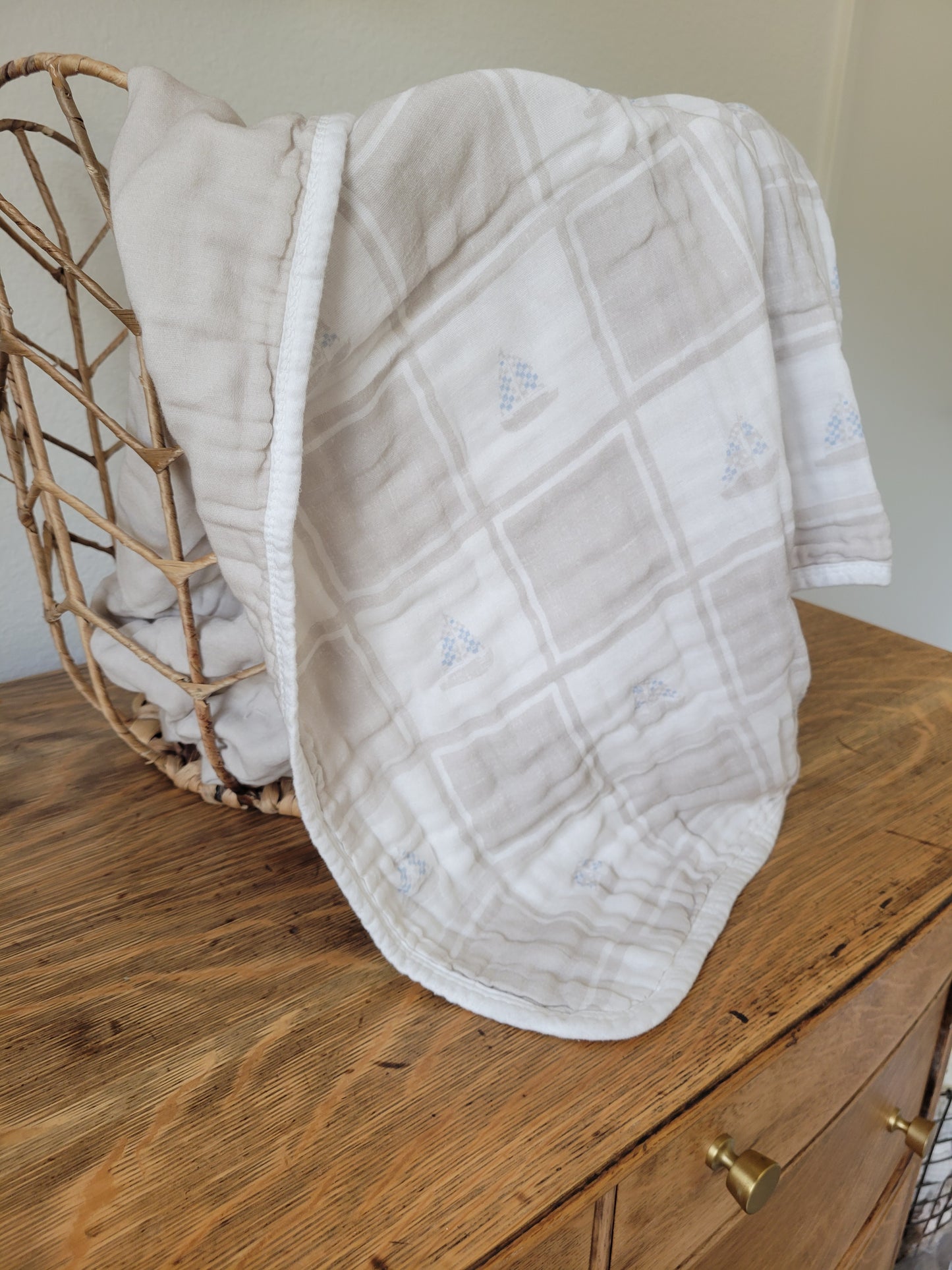 Quilted Sailboats QUILTED 6 Layer Gauze Blanket