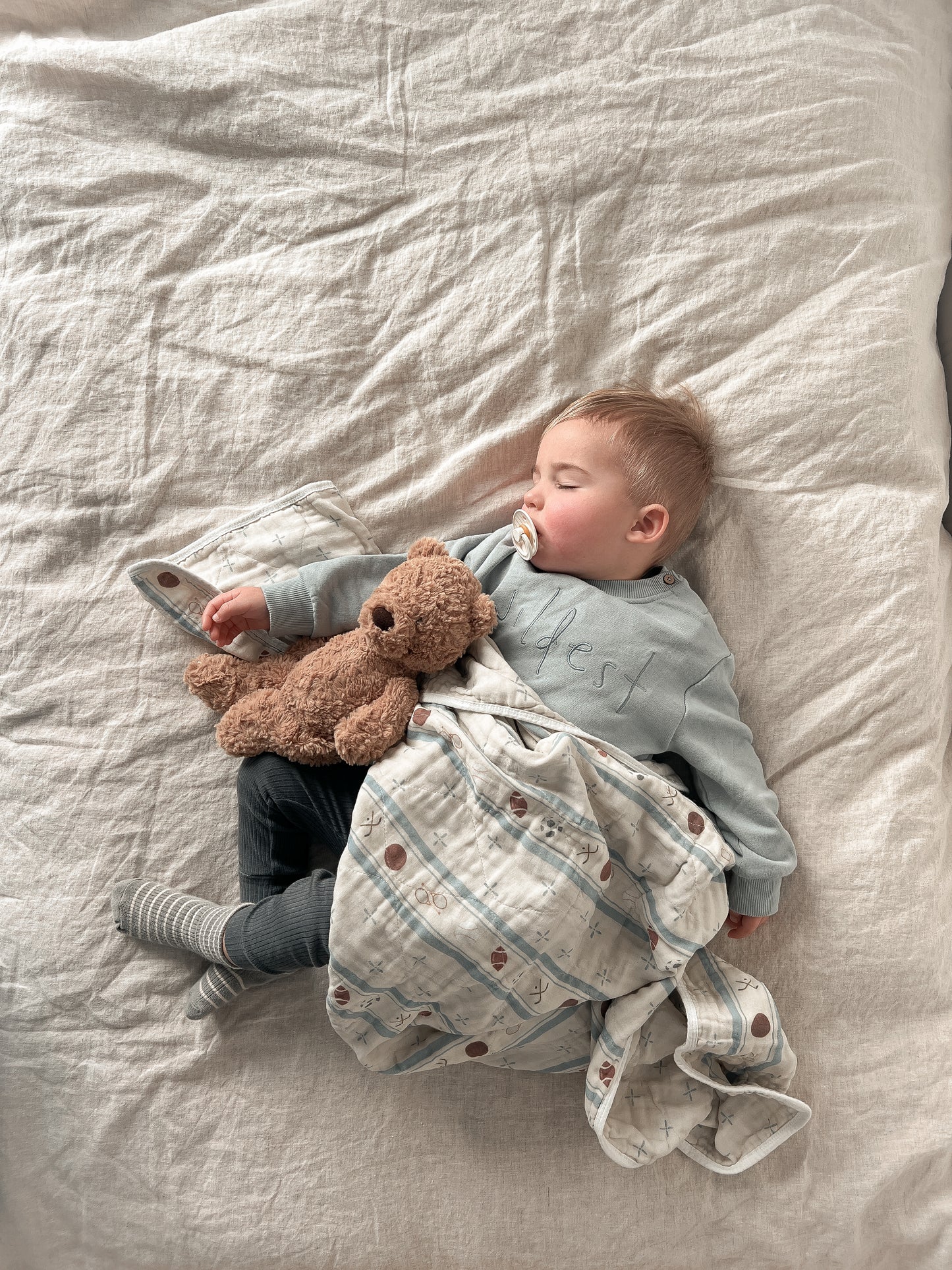 Vintage Sports QUILTED 6 Layer Gauze Blanket