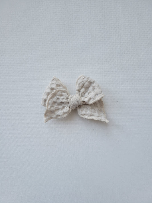 Mini Emery Bow- Cream Waffle