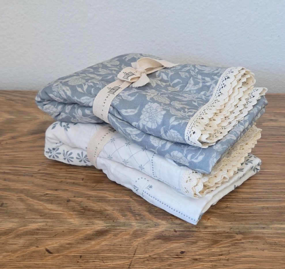 Delft Tile QUILTED 6 Layer Gauze Blanket