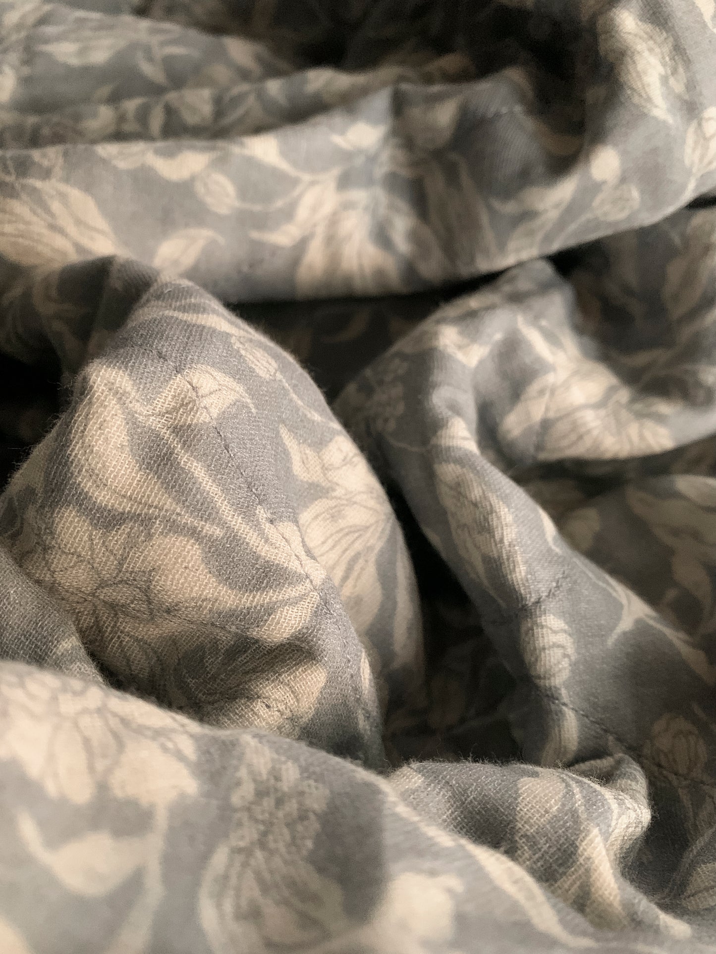 Della Blue Floral QUILTED 6 Layer Gauze Blanket