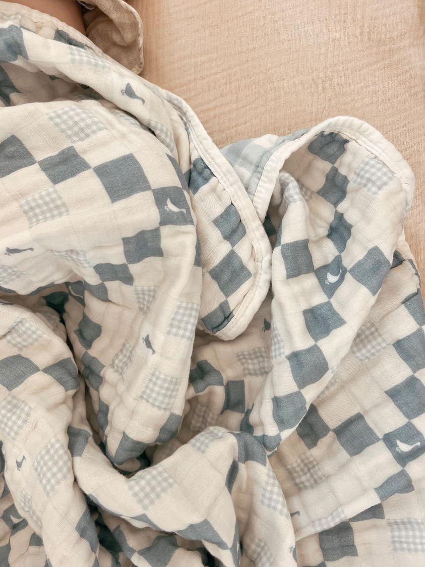 Grandma's Goose Quilt 6 Layer Gauze Blanket