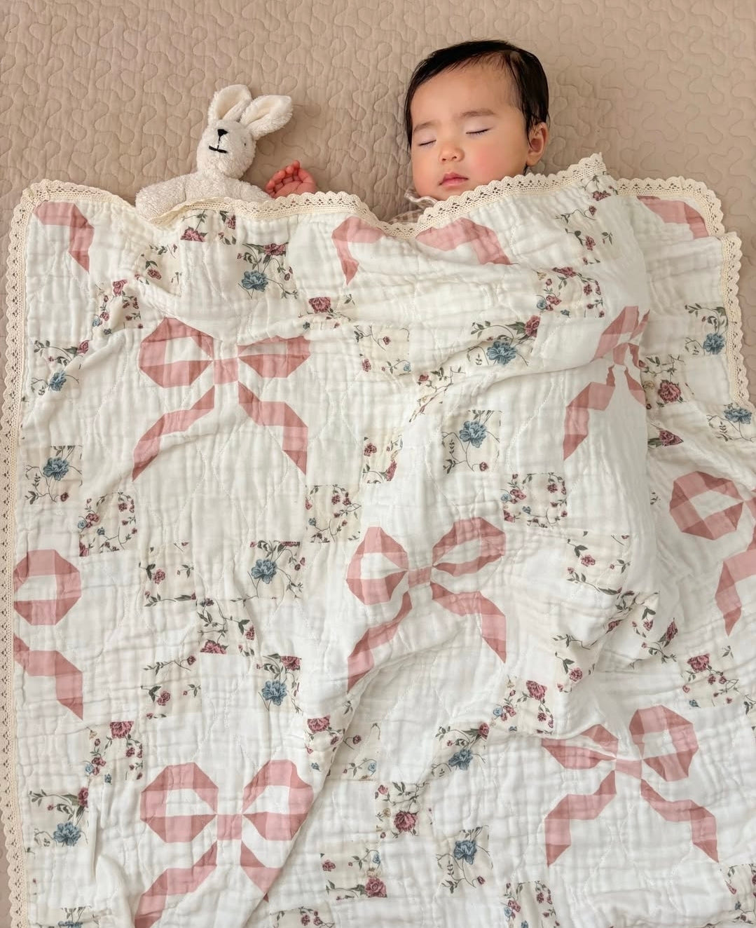 Bows and Florals Patchwork QUILTED 6 Layer Gauze Blanket