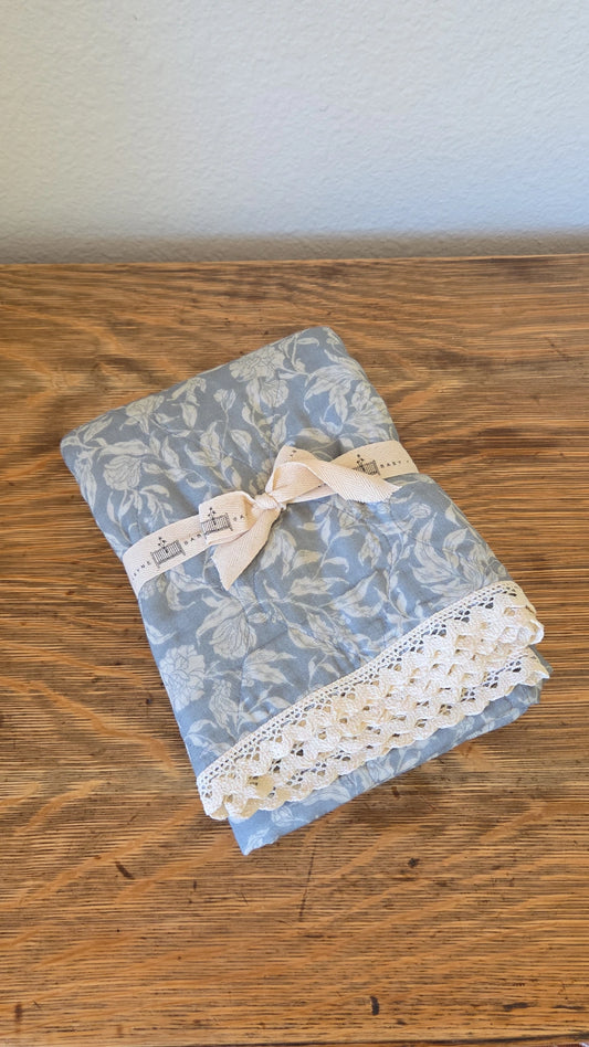 Della Blue Floral QUILTED 6 Layer Gauze Blanket