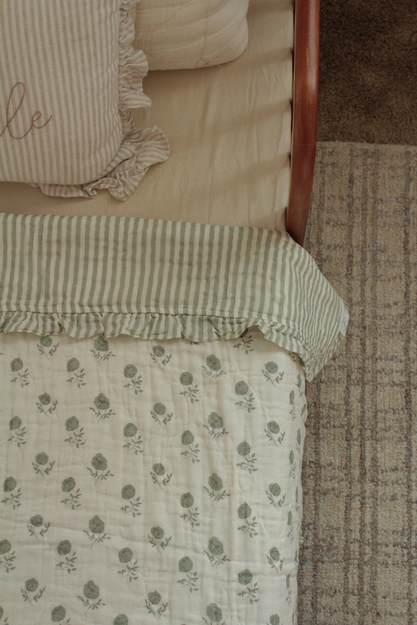 Elle Green Floral Ruffle Quilt 6 Layer Gauze Blanket