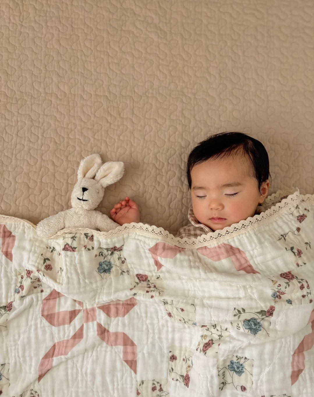 Bows and Florals Patchwork QUILTED 6 Layer Gauze Blanket