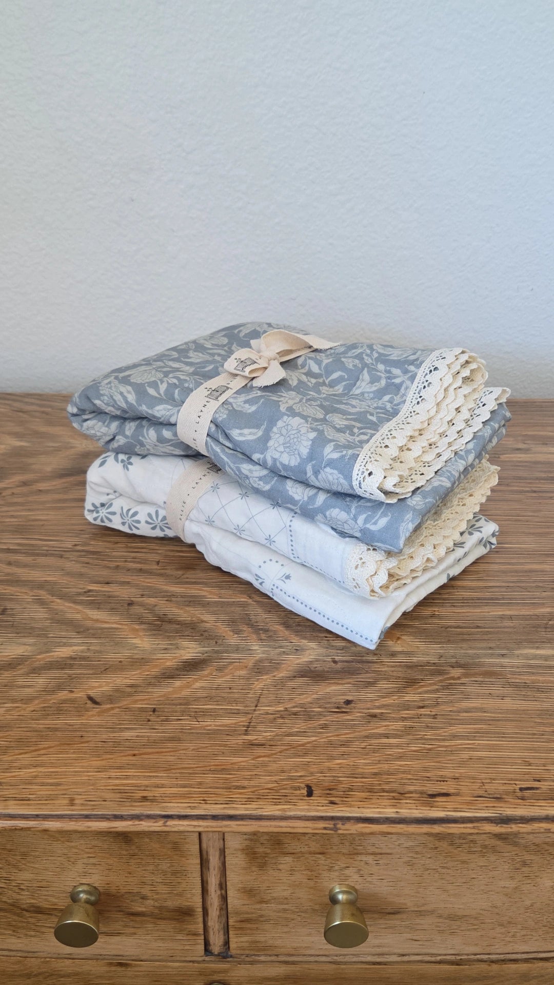 Della Blue Floral QUILTED 6 Layer Gauze Blanket
