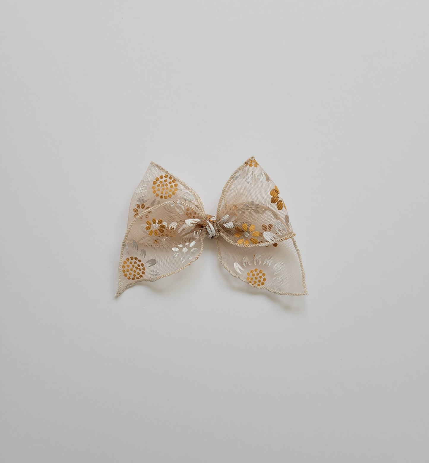 Small Emery Bow- Beige Daisy Tulle