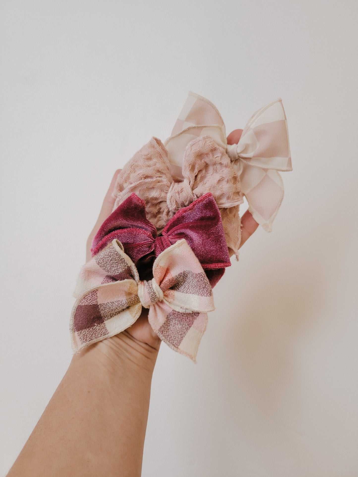 Small Emery Bow- Pale Rose Waffle